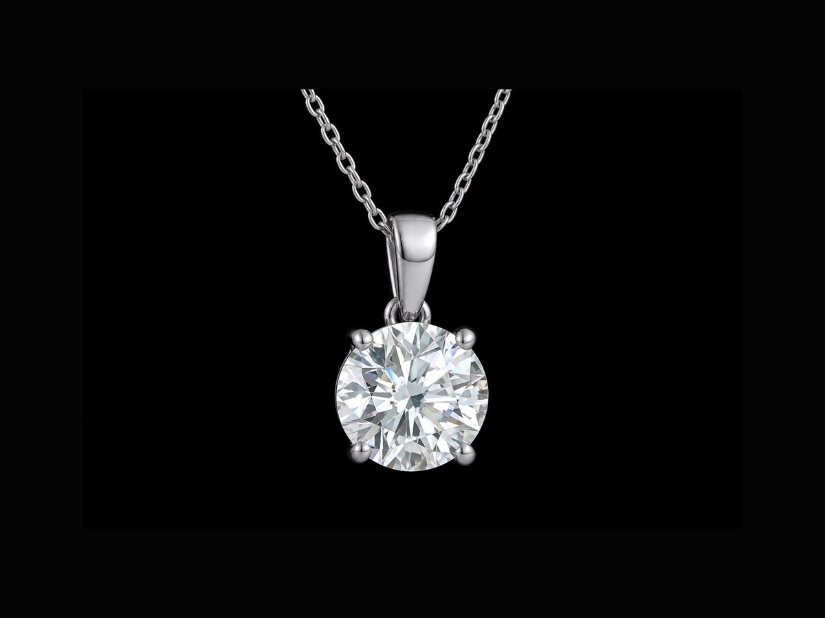 Diamond pendant
